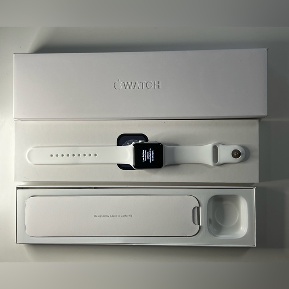 Apple Watch Series 3 - 38MM - New! - Picture 4 of 4